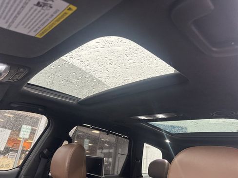 Used 2021 Kia Telluride SX w/ SX Prestige Package image 12