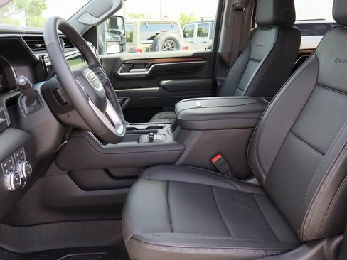 New 2026 GMC Sierra 2500 Denali w/ Denali Reserve Package AWD/4WD image 19