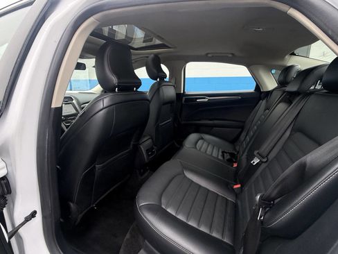 Used 2017 Ford Fusion Energi SE image 13