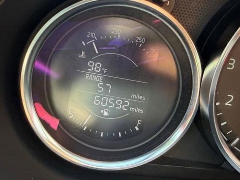 Used 2016 MAZDA MX-5 Miata Club RWD image 17