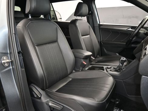 Used 2022 Volkswagen Tiguan SE R-Line image 47