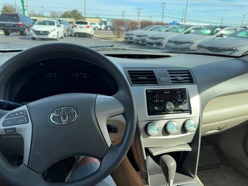 Used 2009 Toyota Camry LE image 9