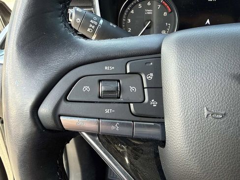 Used 2023 Cadillac XT6 Premium Luxury w/ Technology Package FWD image 31
