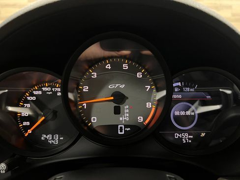 Used 2023 Porsche 718 Cayman GT4 RWD image 17