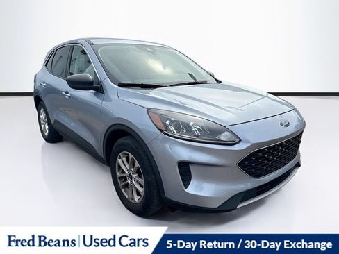 Used 2022 Ford Escape SE w/ Convenience Package AWD/4WD image 1