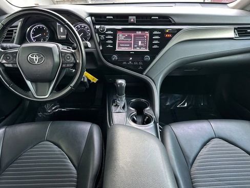 Certified 2020 Toyota Camry SE image 15