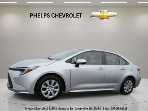Used 2026 Toyota Corolla LE FWD image 6