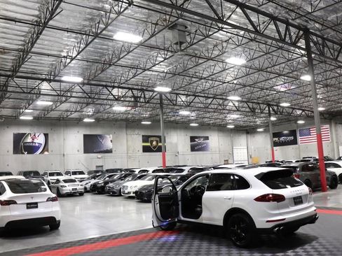 Used 2018 Porsche Cayenne S image 14