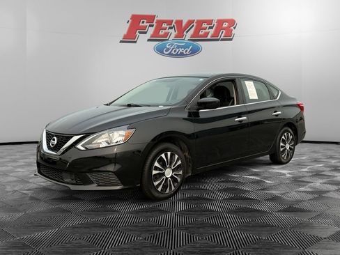 Used 2018 Nissan Sentra S FWD image 1
