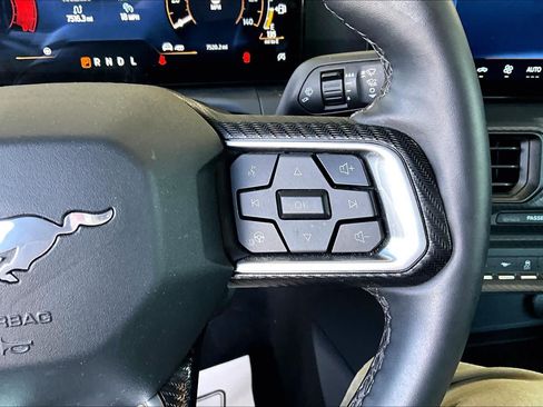 Used 2025 Ford Mustang Coupe RWD image 21