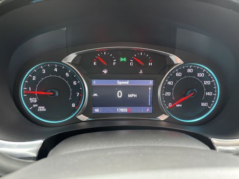 Used 2023 Chevrolet Traverse LT w/ Midnight/Sport Edition image 21