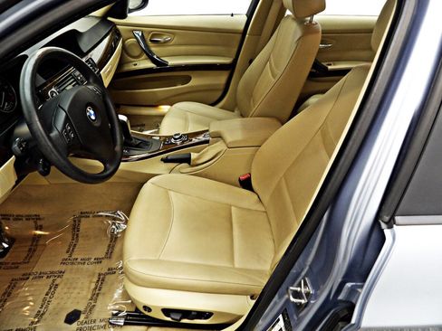 Used 2009 BMW 328i xDrive Sedan image 8