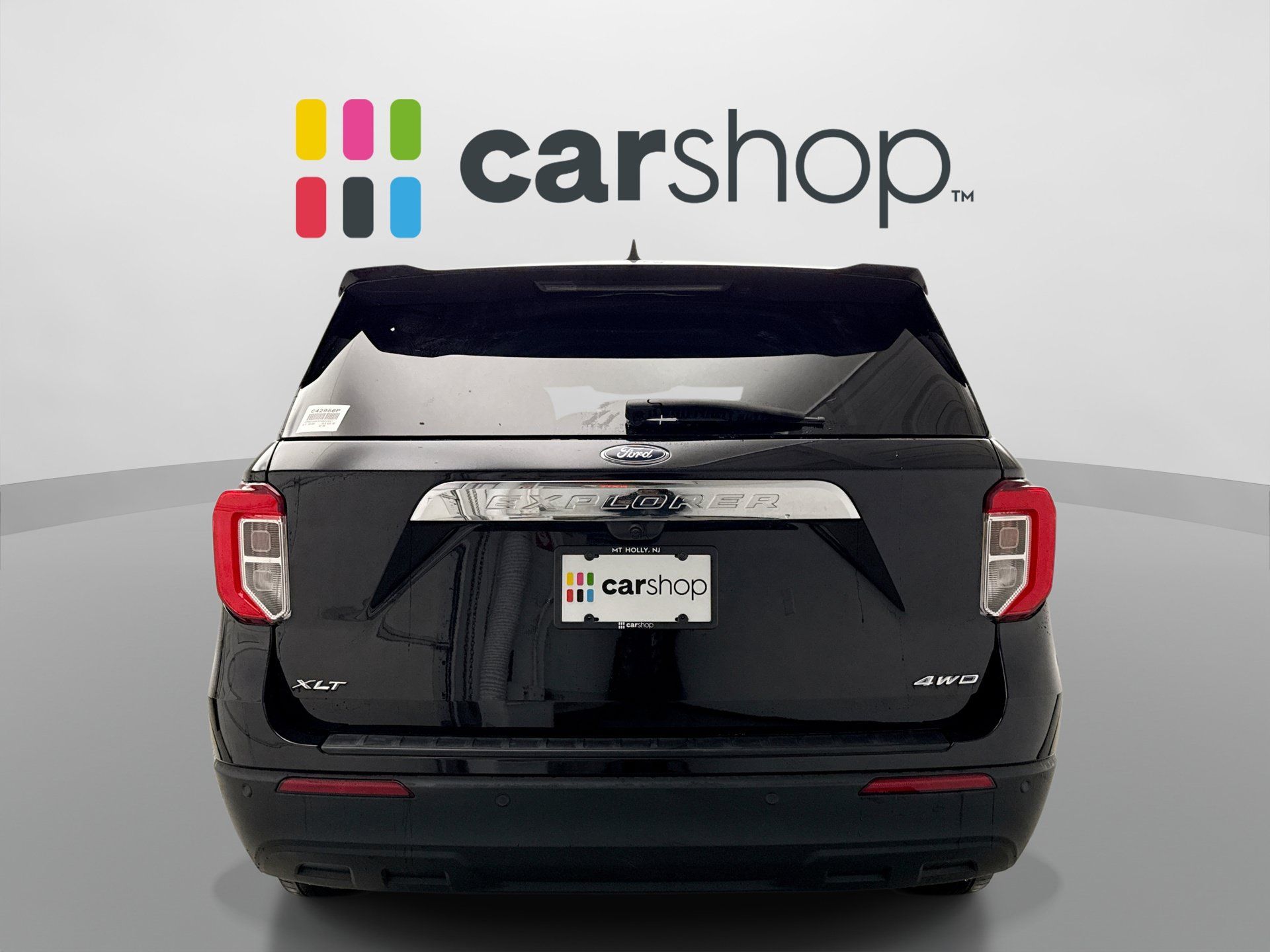 Used 2023 Ford Explorer XLT AWD/4WD image 4