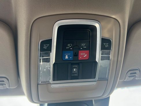 Used 2021 RAM 1500 Laramie AWD/4WD image 26