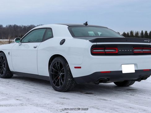 Used 2023 Dodge Challenger SRT Hellcat RWD image 6