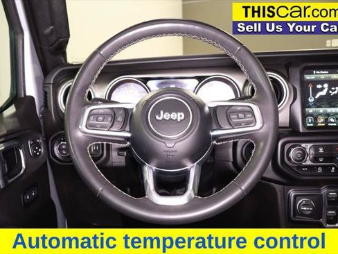 Used 2023 Jeep Gladiator Overland AWD/4WD image 19