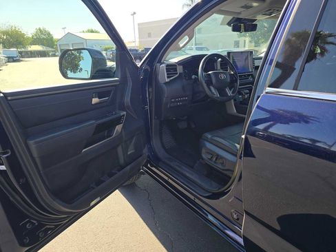 Used 2023 Toyota Tundra Limited AWD/4WD image 19
