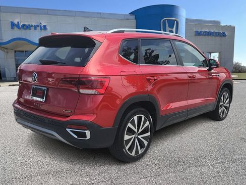 Used 2022 Volkswagen Taos SE AWD/4WD image 4