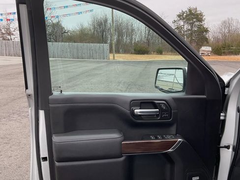 Used 2022 GMC Sierra 1500 SLT w/ SLT Premium Plus Package image 29