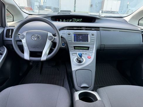Used 2015 Toyota Prius Two FWD image 9