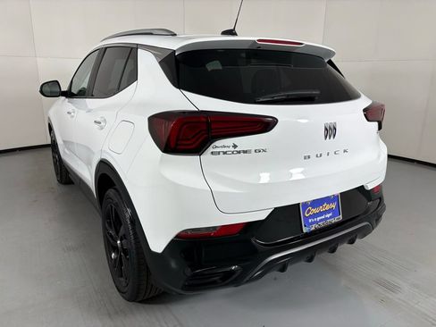Used 2024 Buick Encore GX Sport Touring FWD image 6