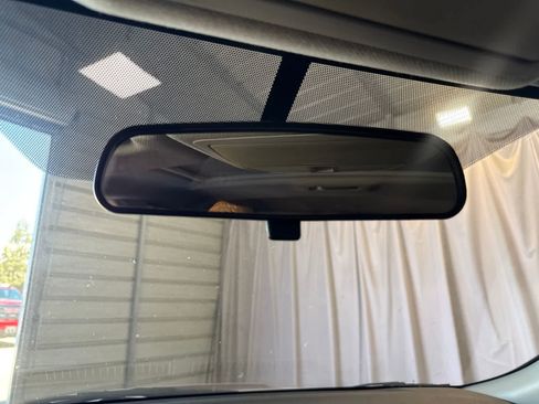 Used 2019 Nissan Sentra SV w/ Special Edition Package FWD image 29