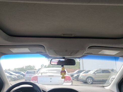 Used 2012 Ford Focus SE image 9