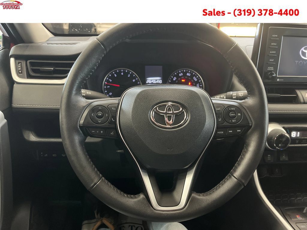 Certified 2022 Toyota RAV4 XLE w/ XLE Grade Weather Package AWD/4WD image 17