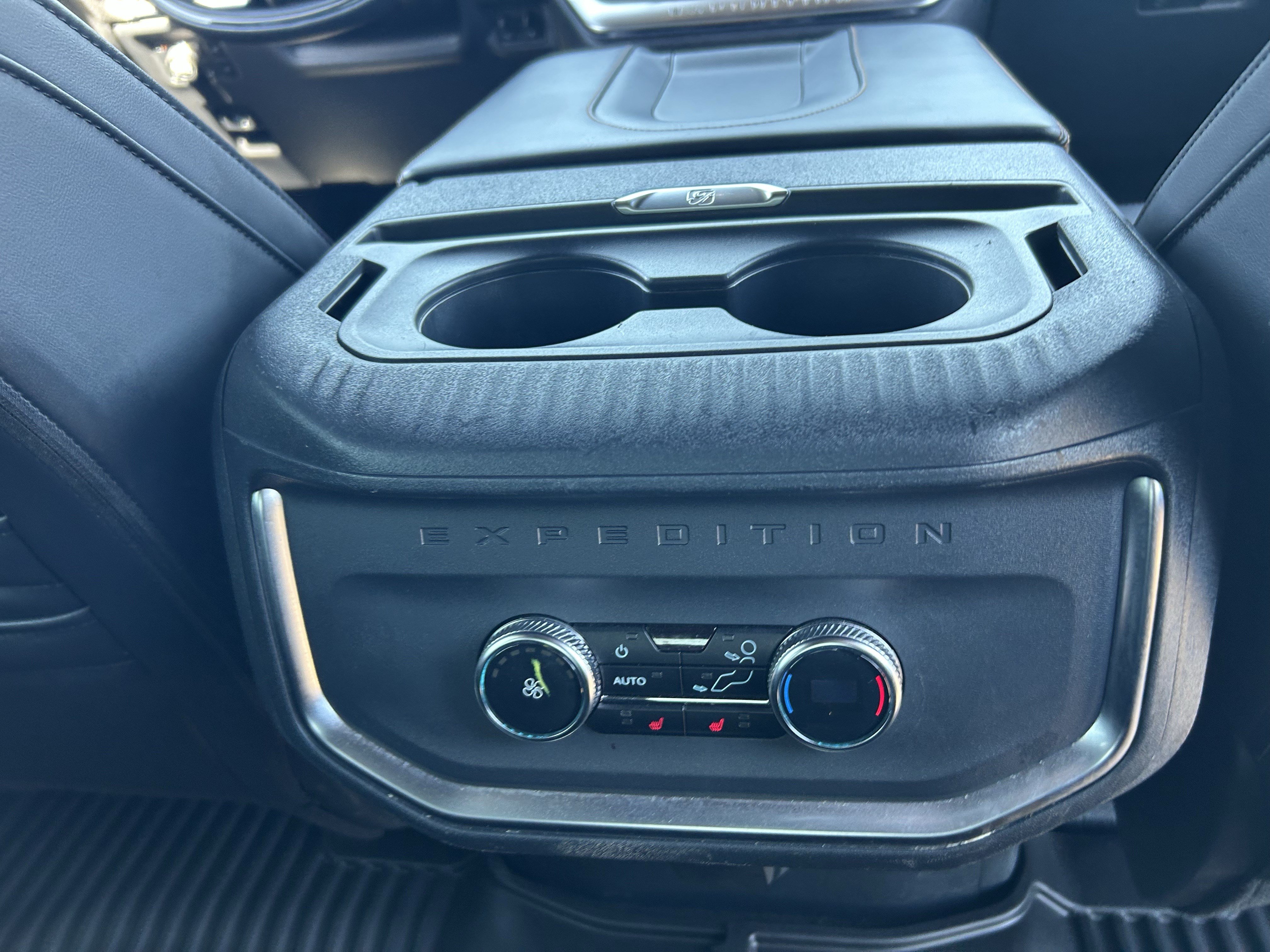 Used 2025 Ford Expedition Tremor AWD/4WD image 17