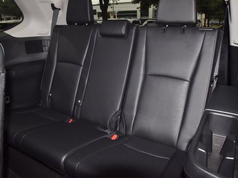 Used 2024 Toyota Grand Highlander FWD image 15