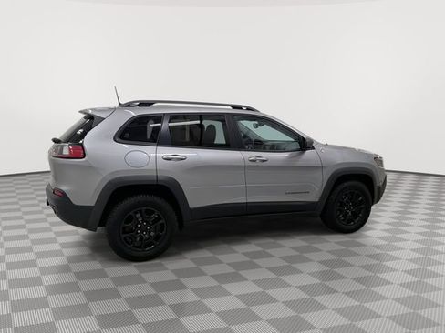 Used 2020 Jeep Cherokee Trailhawk w/ Comfort/Convenience Group AWD/4WD image 11