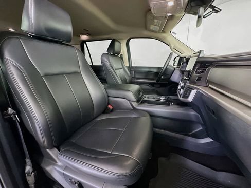 Certified 2022 Ford Expedition XLT image 15