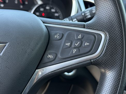 Used 2023 Chevrolet Equinox LT FWD image 20