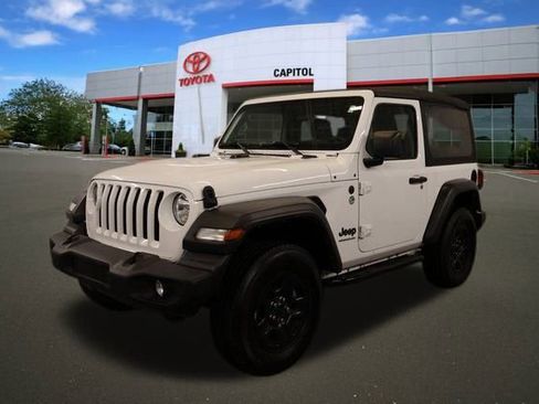 Used 2022 Jeep Wrangler Sport image 6
