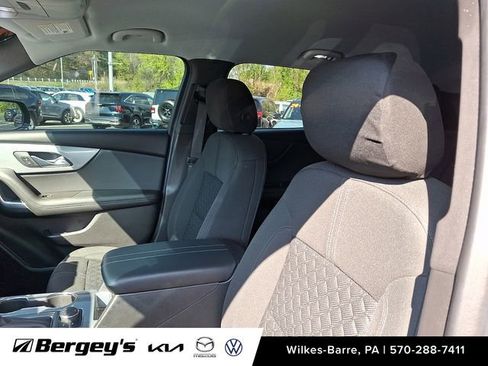 Used 2021 Chevrolet Blazer LT AWD/4WD image 16