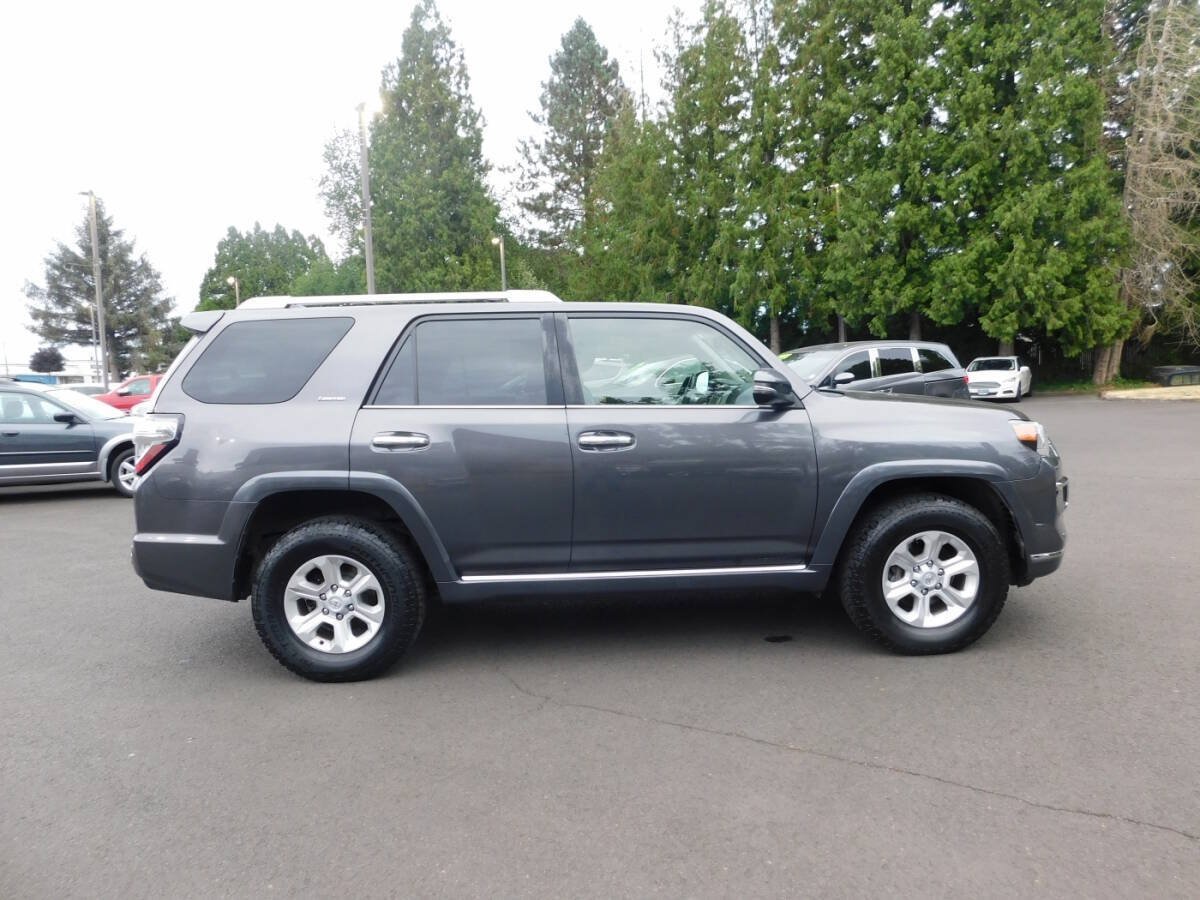 Used 2017 Toyota 4Runner Limited AWD/4WD image 23