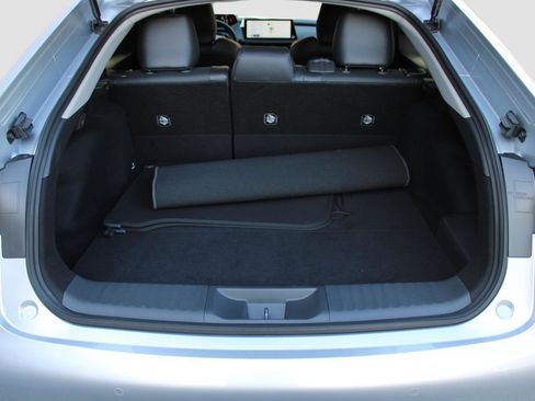 Used 2026 Toyota Prius Plug-In Hybrid image 26