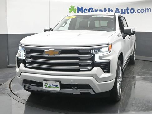 Used 2024 Chevrolet Silverado 1500 High Country w/ High Country Premium Package AWD/4WD image 21