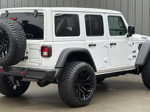 Used 2024 Jeep Wrangler Unlimited AWD/4WD image 5