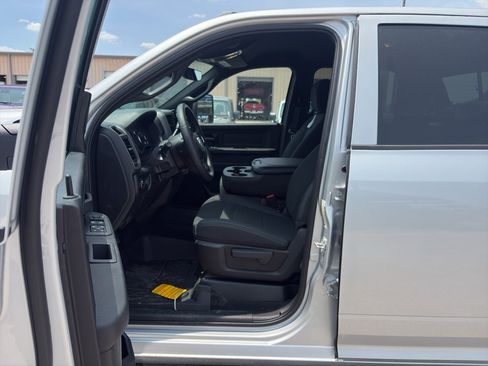 New 2026 RAM 2500 Tradesman AWD/4WD image 11