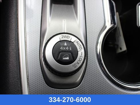 Used 2020 Nissan Pathfinder SL image 29