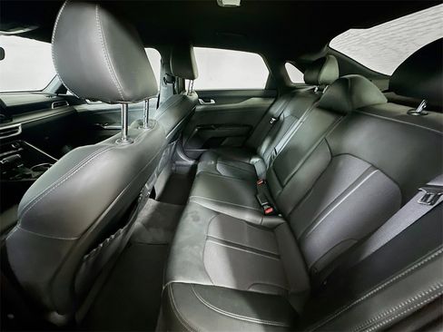 Used 2021 Kia K5 GT-Line image 12