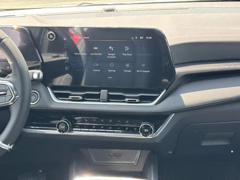 New 2026 Chevrolet Equinox LT w/ Convenience Package II FWD image 8