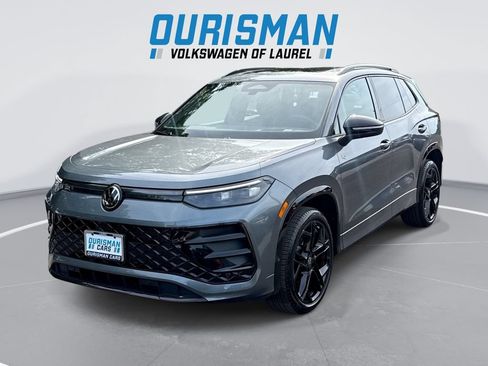 Used 2025 Volkswagen Tiguan SE R-Line AWD/4WD image 1