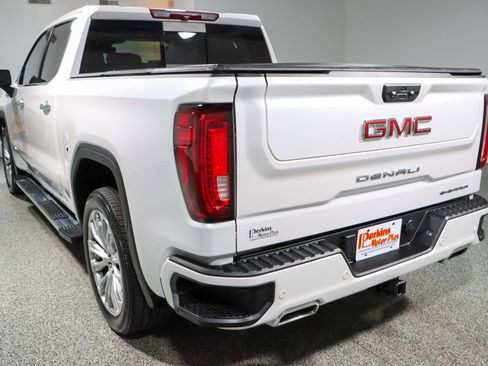 Used 2022 GMC Sierra 1500 Denali image 9