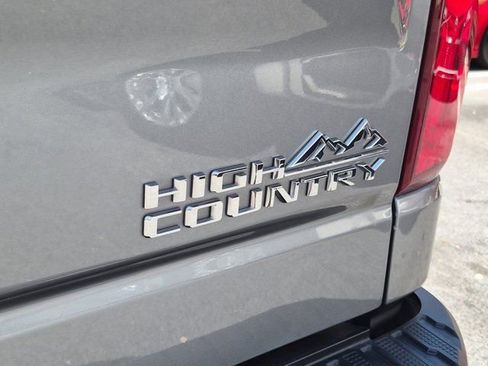 Used 2020 Chevrolet Silverado 1500 High Country w/ Technology Package image 8