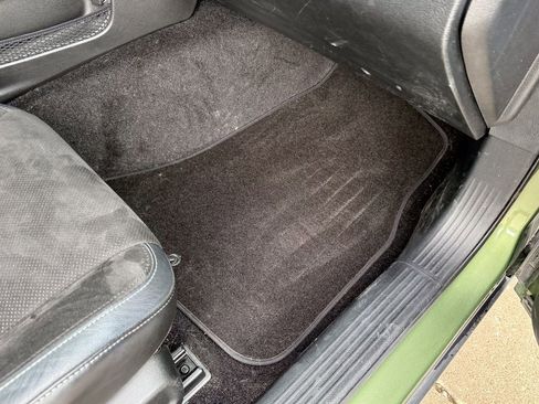 Used 2022 Dodge Challenger R/T w/ T/A Package image 17