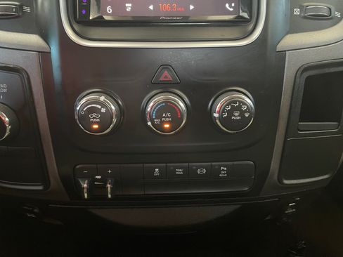 Used 2018 RAM 2500 Tradesman w/ Chrome Appearance Group AWD/4WD image 11