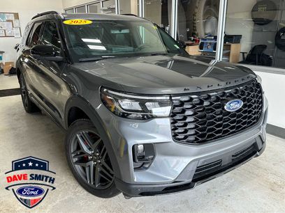 Used 2025 Ford Explorer ST-Line w/ Premium Package