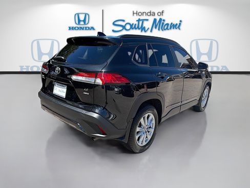 Used 2022 Toyota Corolla Cross LE image 7